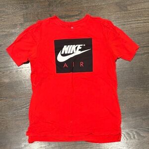 Men’s Medium- Nike tee